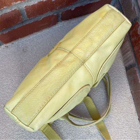 Fossil💛Genuine Leather Modern Cargo Foldover Crossbody Bag in Butter Yellow - Picture 10 of 15